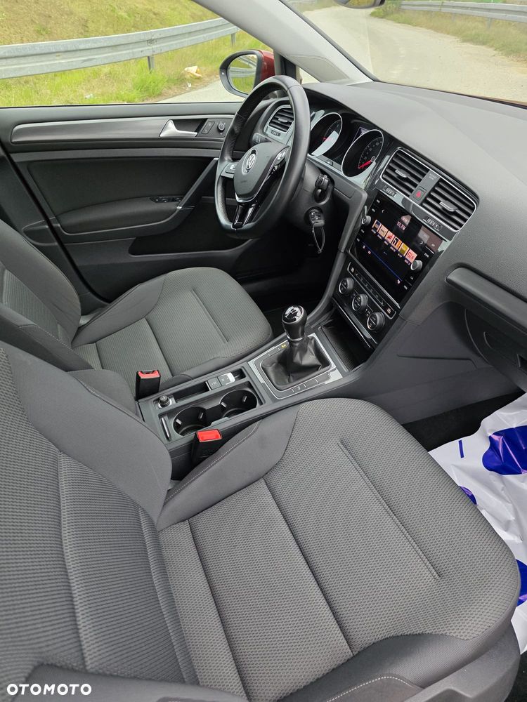 Volkswagen Golf 1.0 TSI BMT City - 22