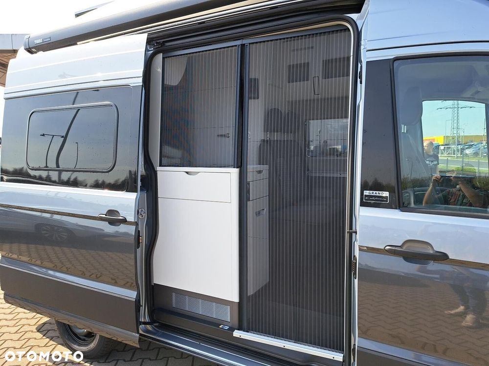 Volkswagen Grand California Grand California 600 DMC 3500kg silnik: 2,0 l TDI EURO VI-e SCR / 163KM/skrzynia biegów: Przedni napęd automatyczna 8-biegowa rozstaw osi: 3640 mm - 40