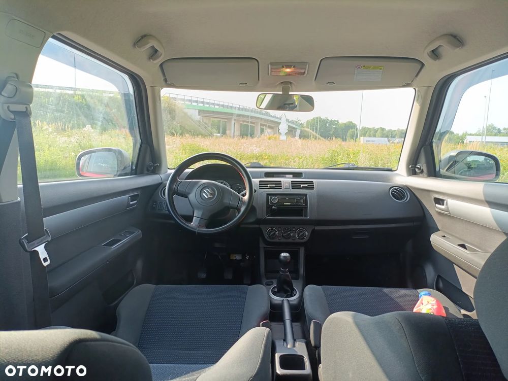 Suzuki Swift - 9