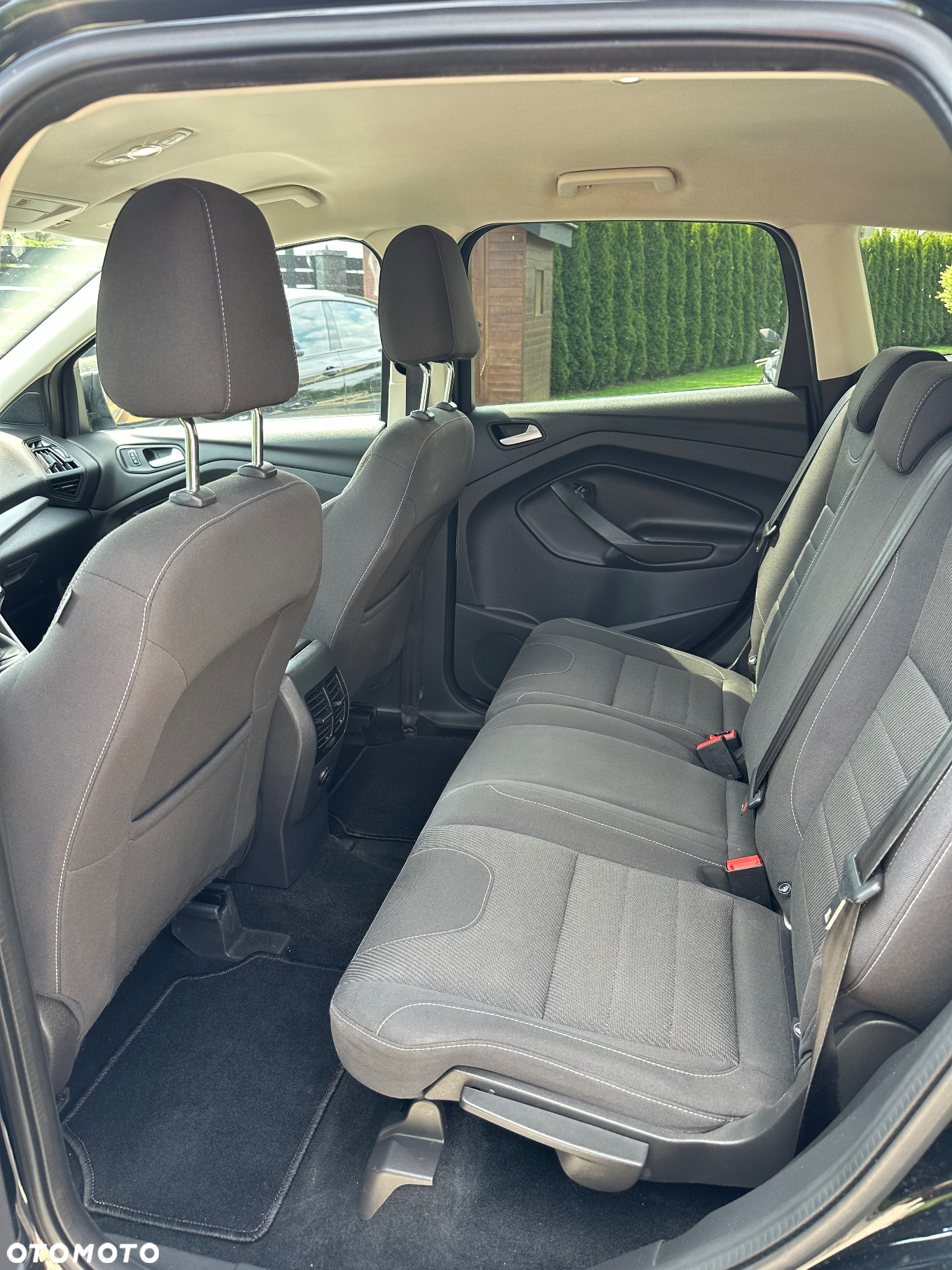 Ford Kuga 2.0 TDCi 2x4 SYNC - 24