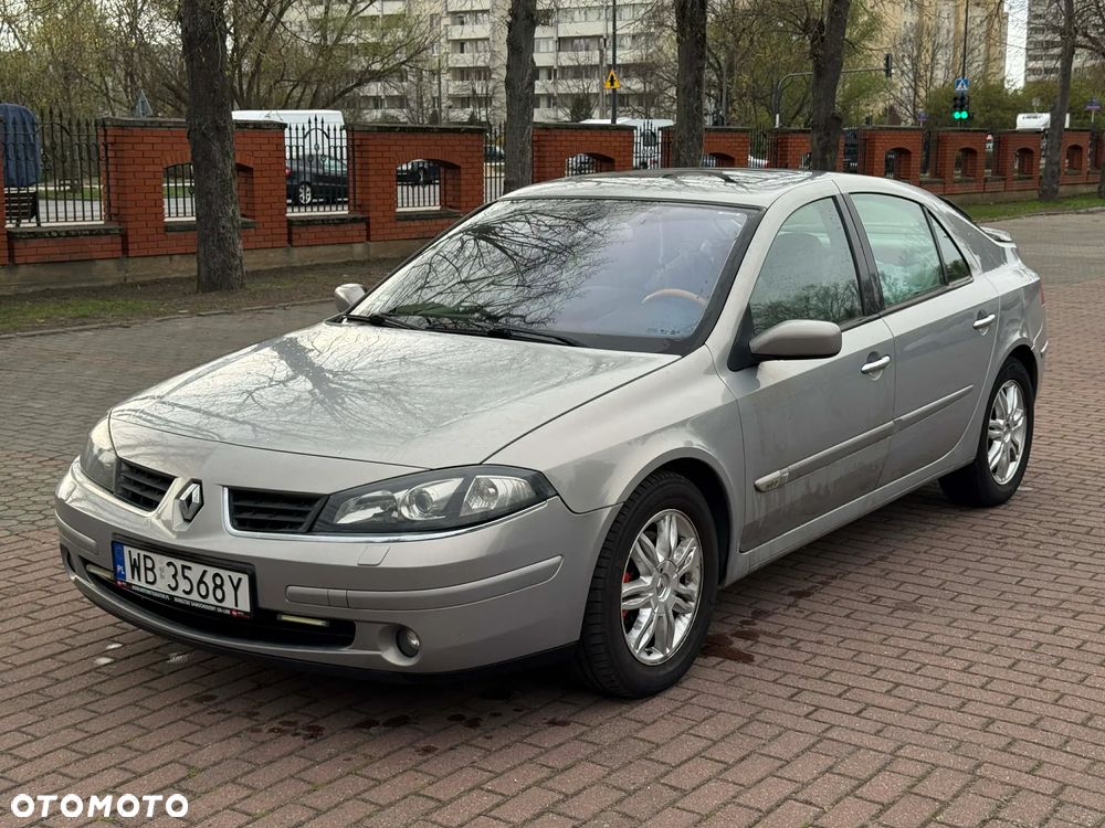 Renault Laguna 2.0T Initiale - 8
