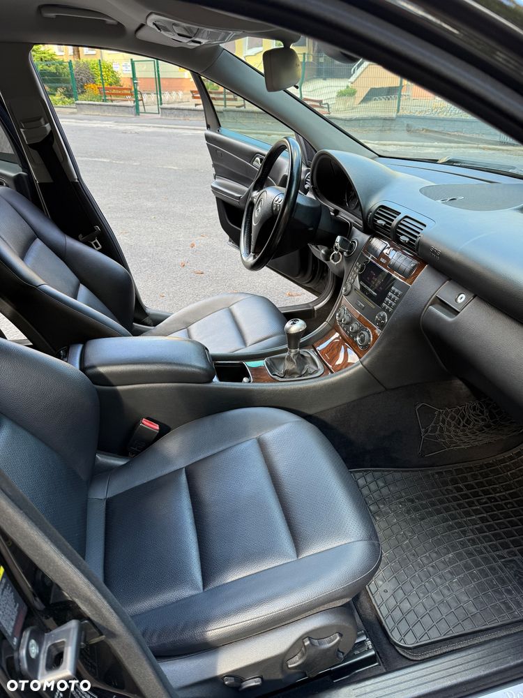 Mercedes-Benz Klasa C 180 Kompressor Elegance Sport Edition - 5