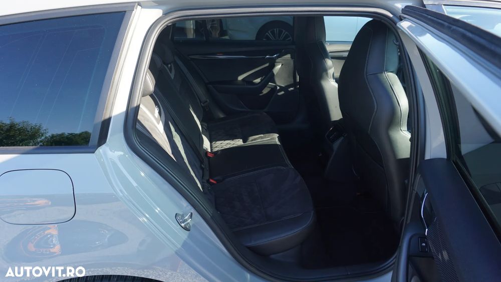 Skoda Octavia 2.0 TDI DSG RS - 13