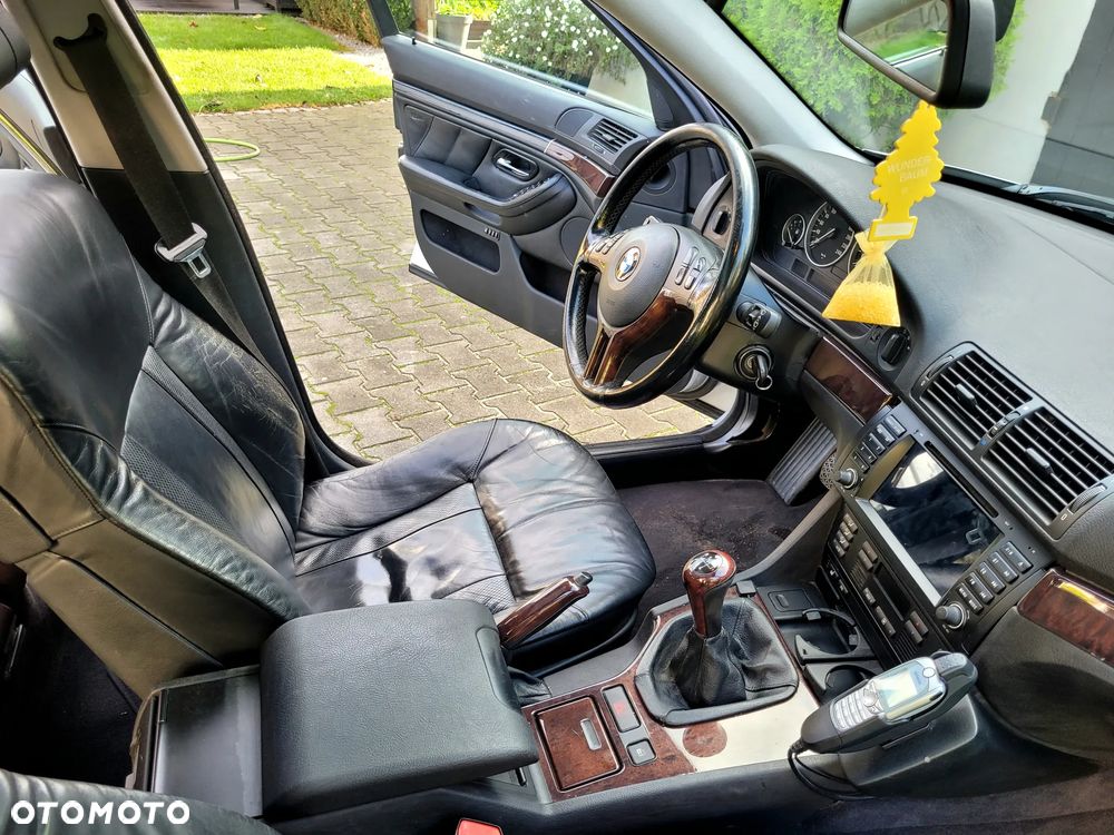 BMW Seria 5 - 21