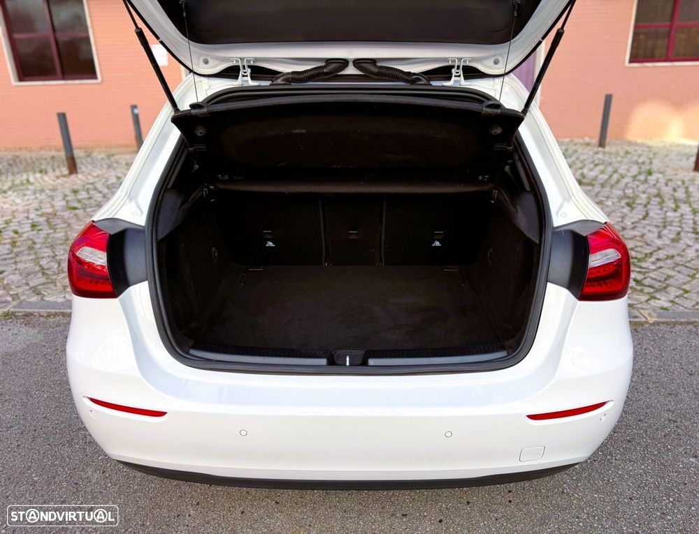 Mercedes-Benz A 180 d Style Plus Aut. - 24