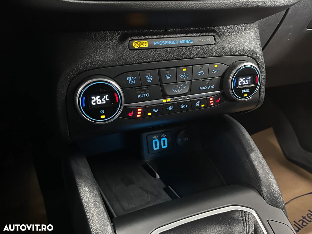 Ford Focus 1.5 EcoBlue Connected - 21