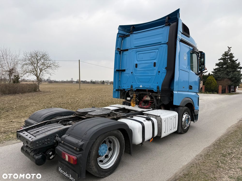 Mercedes-Benz 1845 - 7