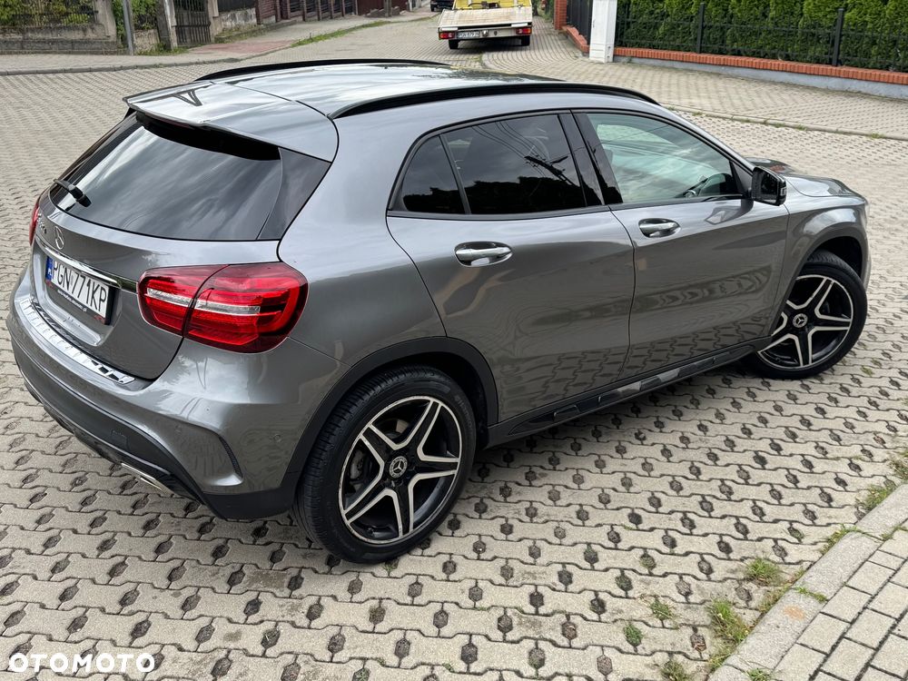 Mercedes-Benz GLA - 6