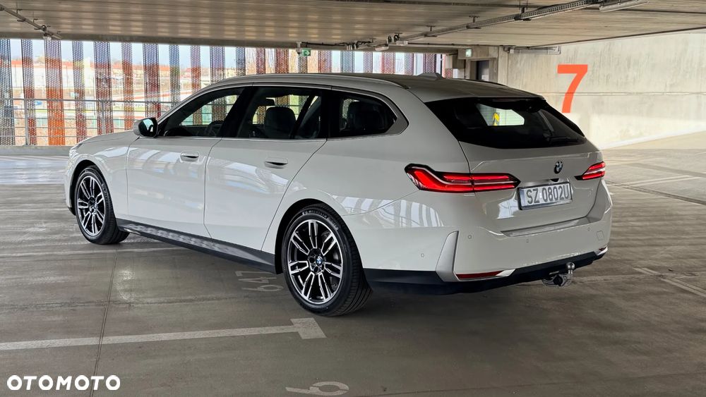 BMW Seria 5 520d xDrive - 5