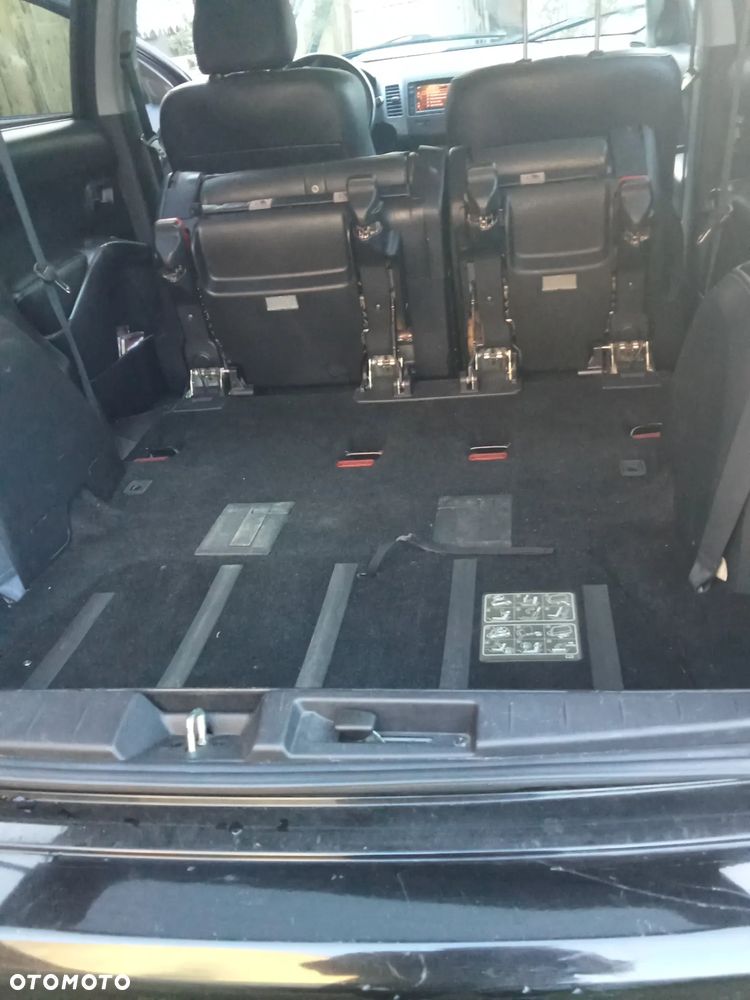 Peugeot 4007 HDI FAP 7-Sitzer Platinum - 14