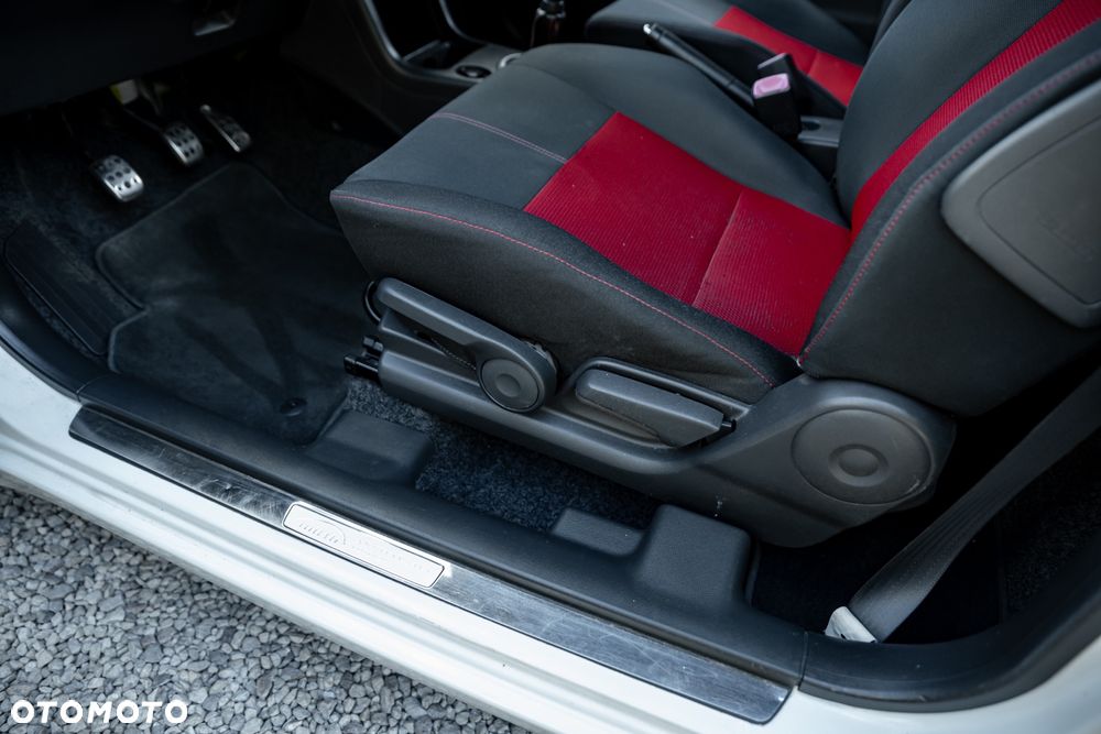 Suzuki Swift 1.6 Sport - 19