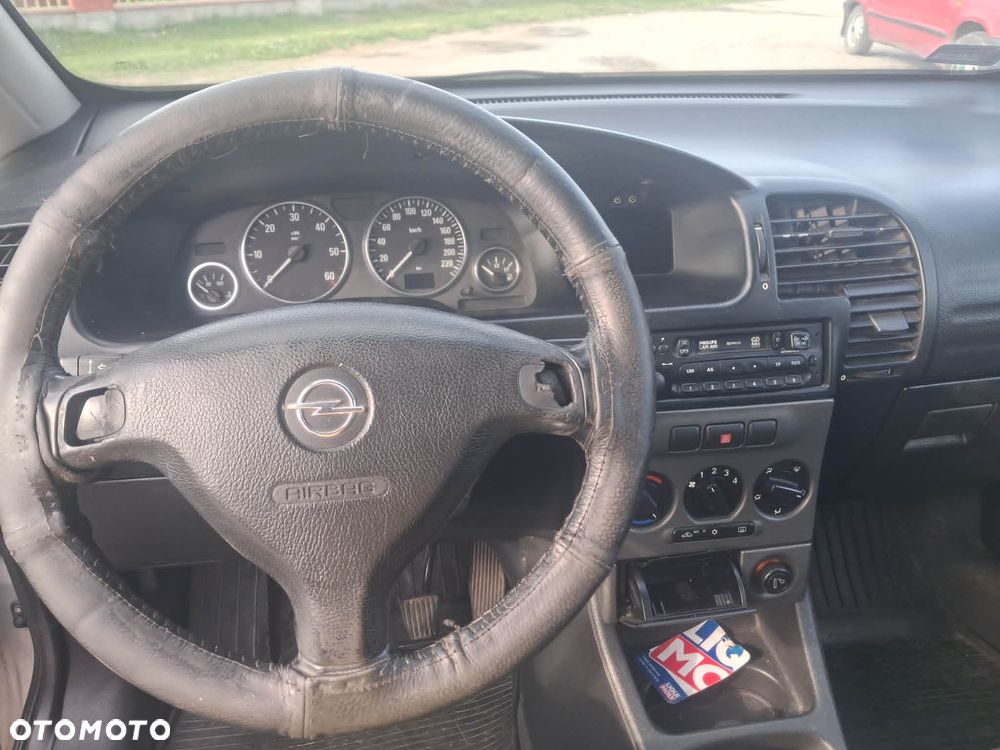 Opel Zafira 2.0 DTI Comfort - 10