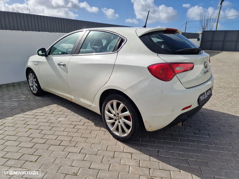 Alfa Romeo Giulietta 1.6 JTDM Exclusive - 6
