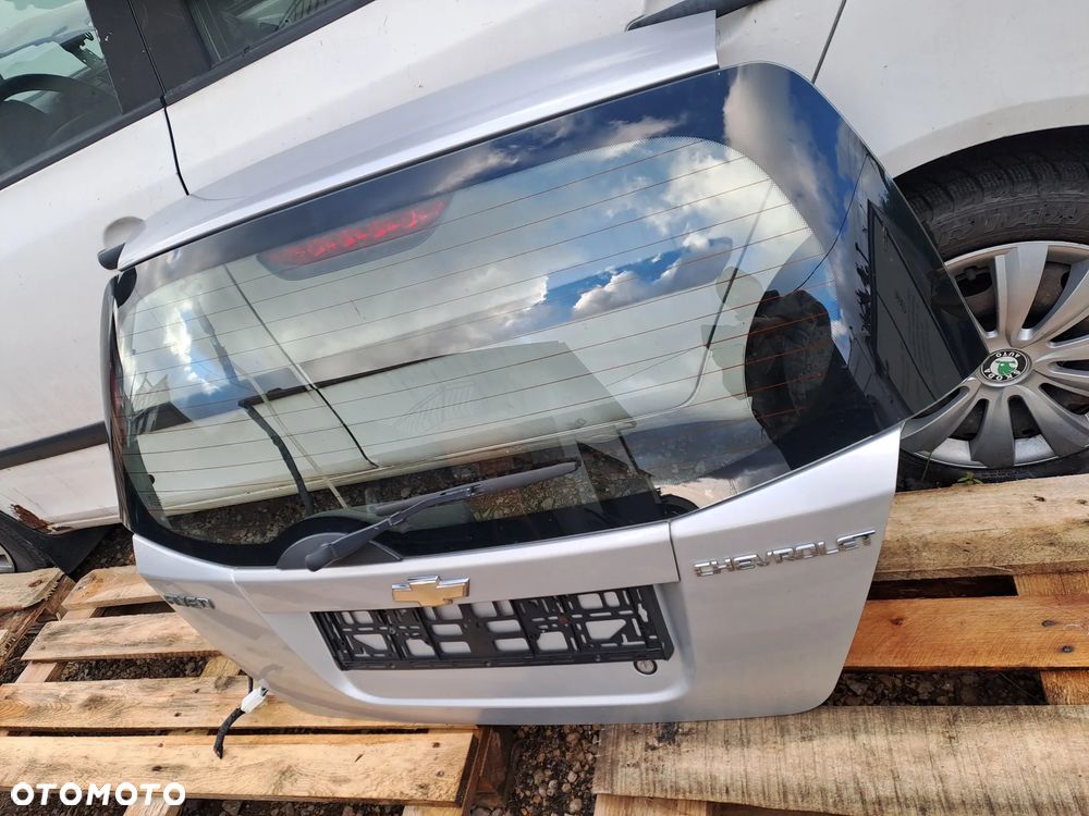 Chevrolet Aveo T250 HB 5D klapa bagażnika zderzak drzwi kod lakieru 92U - 3