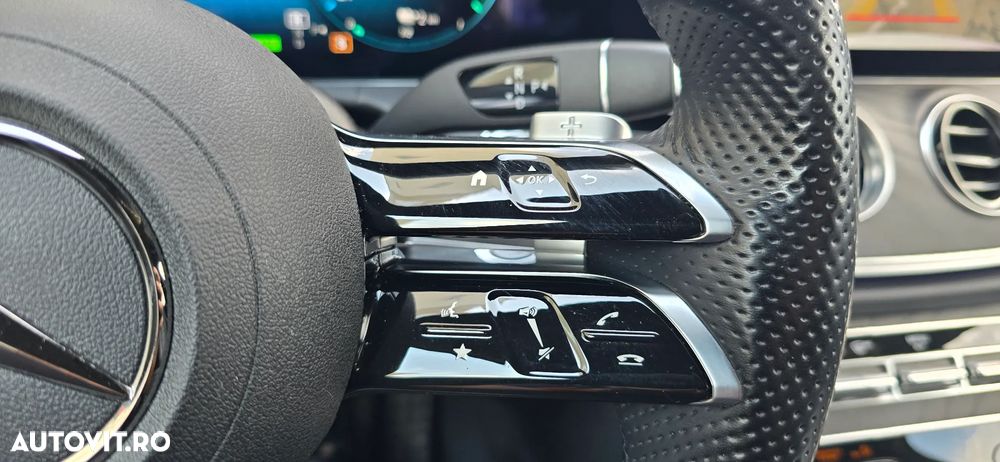 Mercedes-Benz E 300 4Matic 9G-TRONIC AMG Line - 17