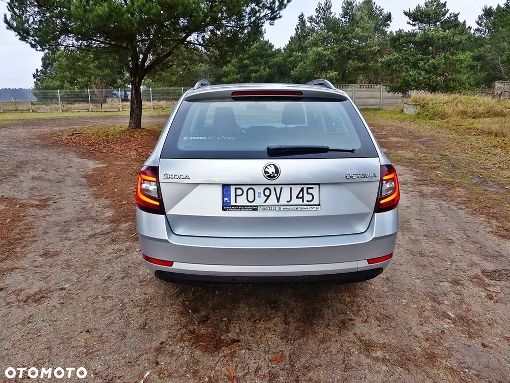 Skoda Octavia 1.6 TDI Ambition - 8