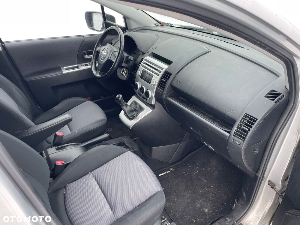Mazda 5 - 7