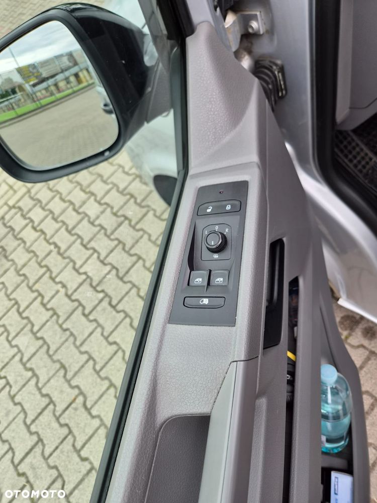 Volkswagen T6.1 Long - 27