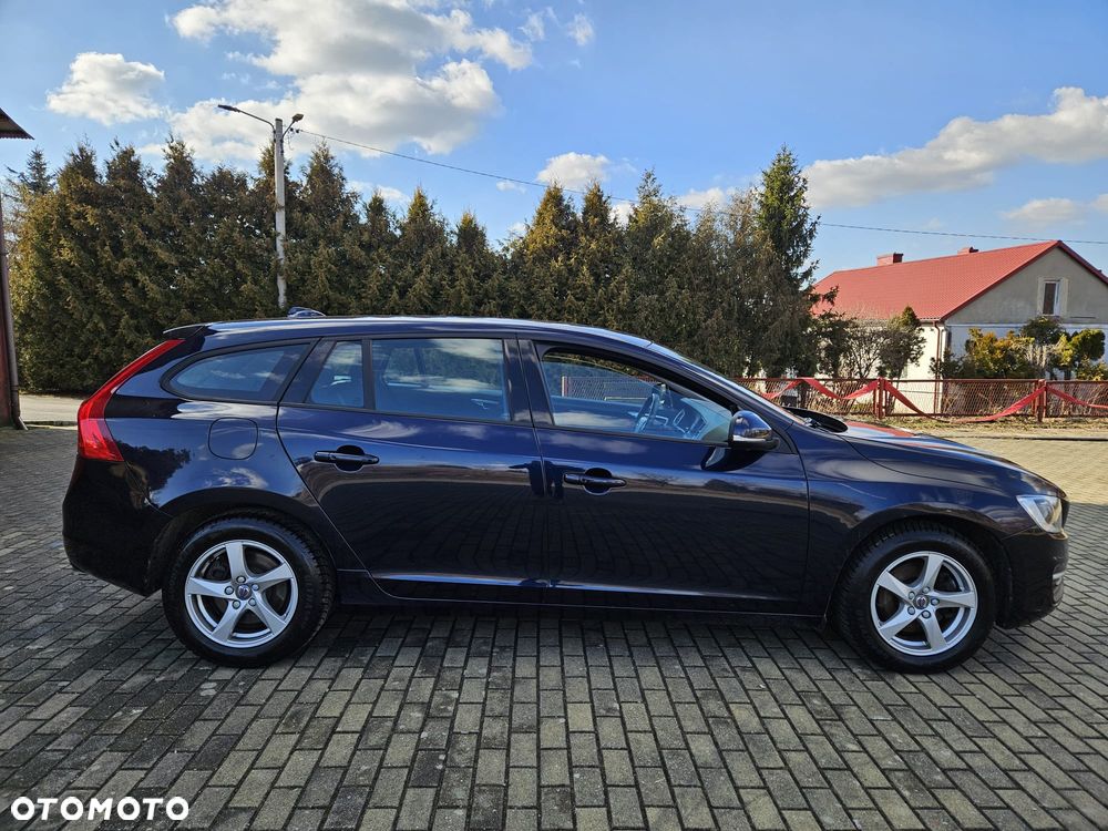 Volvo V60 D4 Momentum - 4