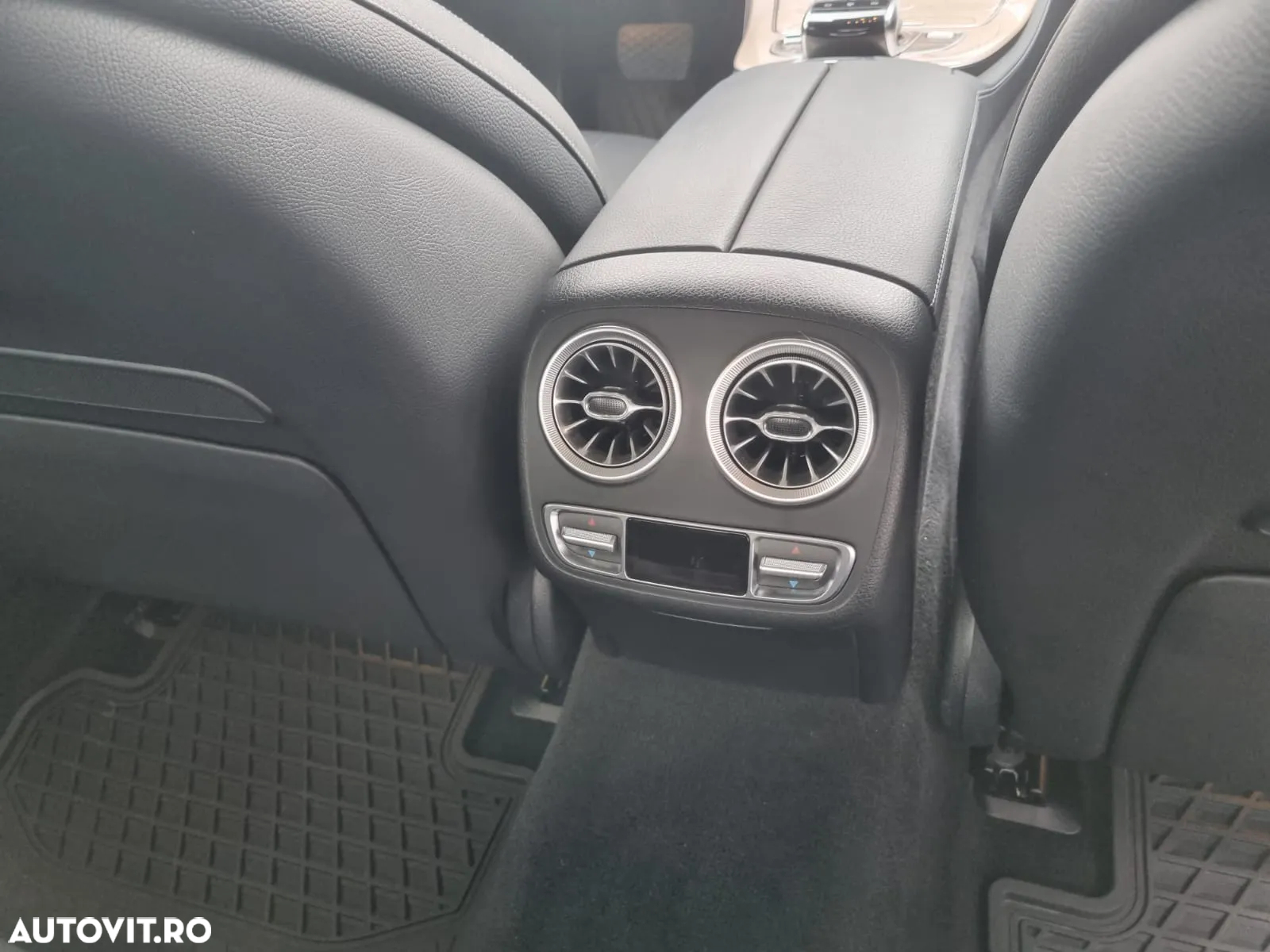 Mercedes-Benz CLS 300 d Aut - 30