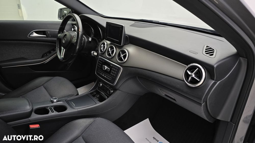 Mercedes-Benz GLA - 18