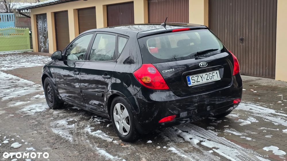 Kia Ceed - 7