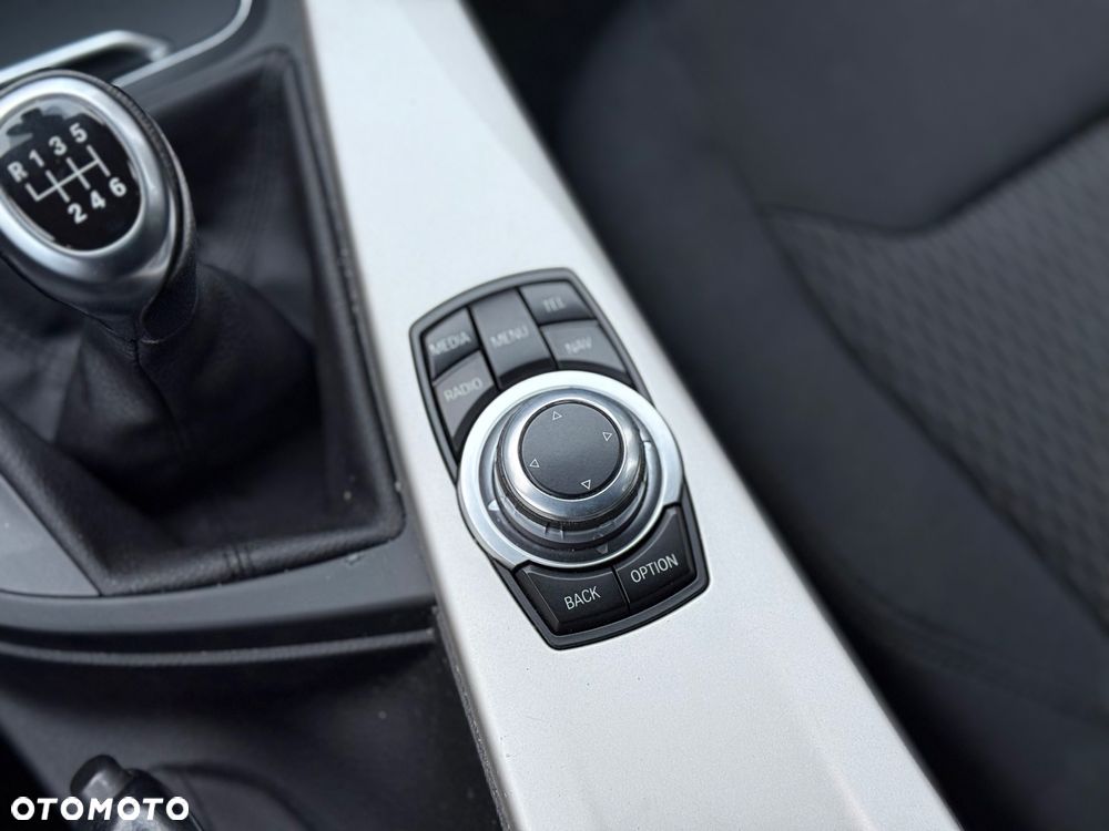 BMW Seria 3 316d EU6 - 32