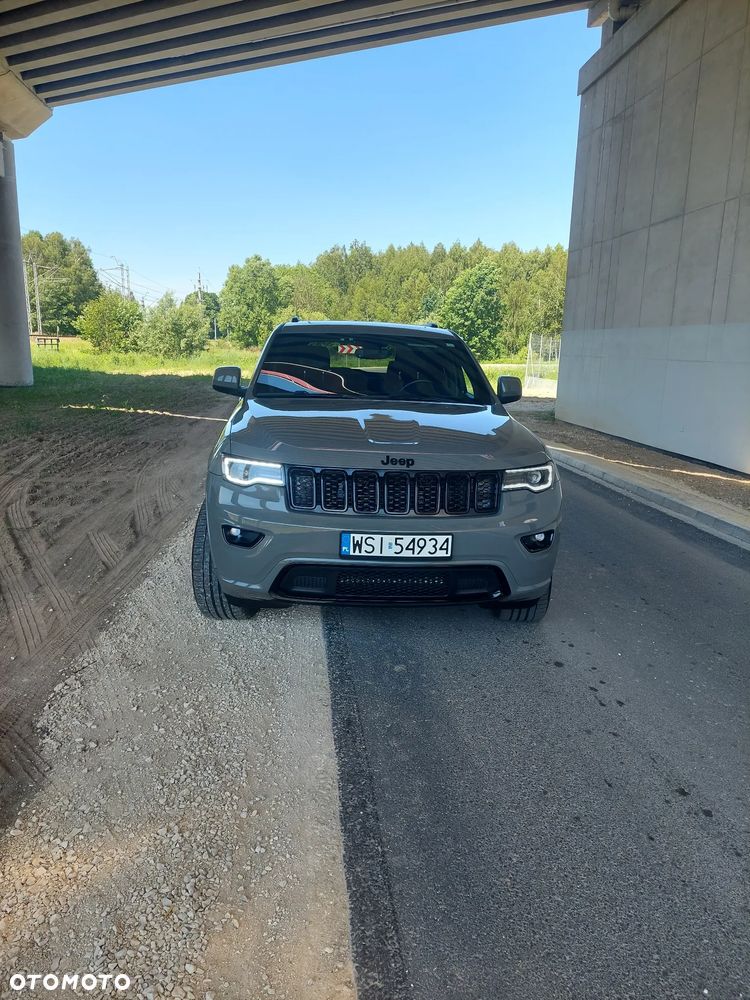 Jeep Grand Cherokee - 11