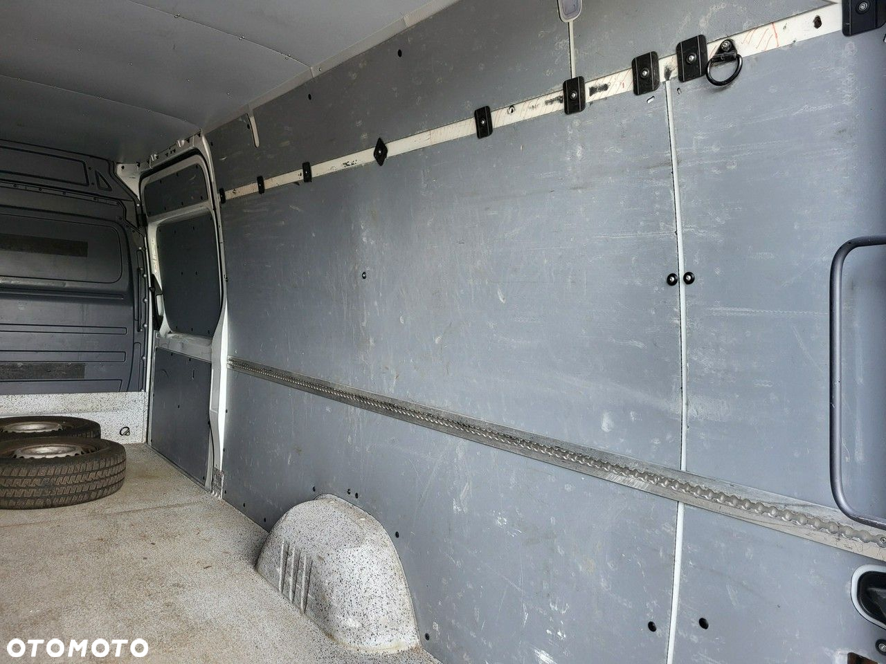 Mercedes-Benz Sprinter - 29