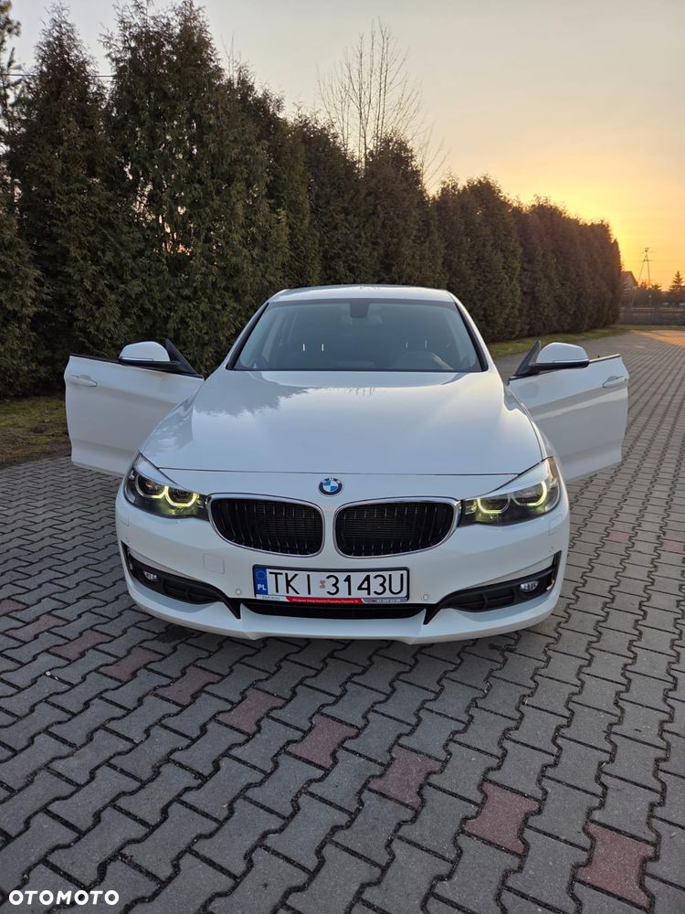 BMW Seria 3 320d - 23