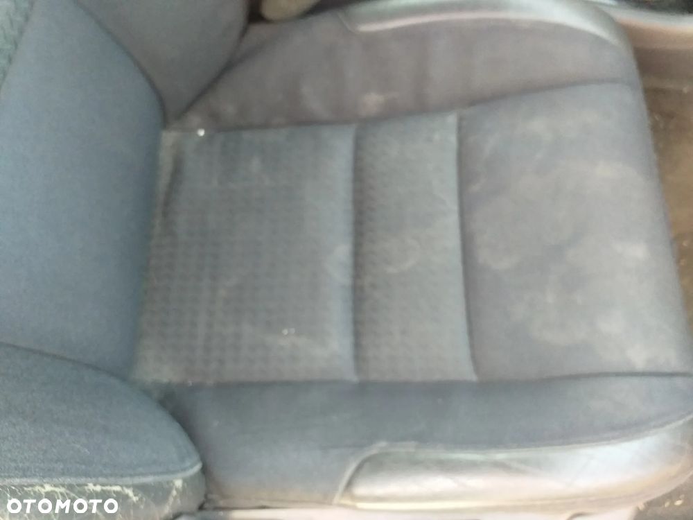 Auto na części - Volvo v40 diesel Silnik Skrzynia Drzwi Maska Klapa Błotnik Zderzak Lampa Szyba Klamka Lusterko Deska Kokpit - 5