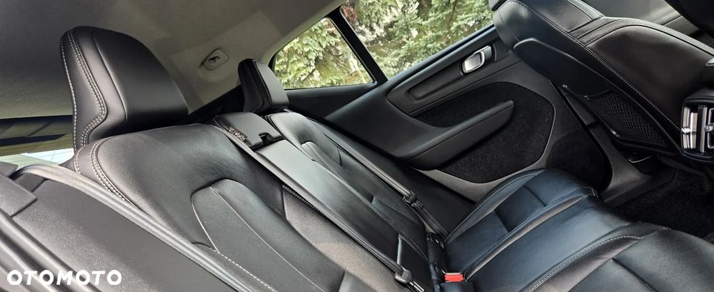 Volvo XC 40 D4 AWD Geartronic Inscription - 12