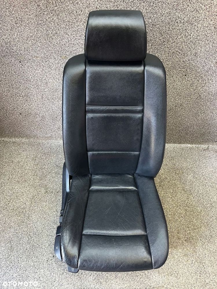 Fotel pasazera prawy przod przedni grzany skora czarna BMW X5 E70 - 3