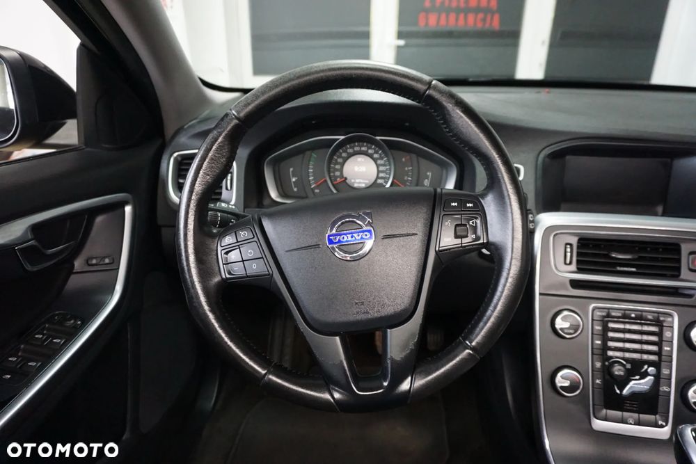 Volvo V60 D2 Kinetic - 24