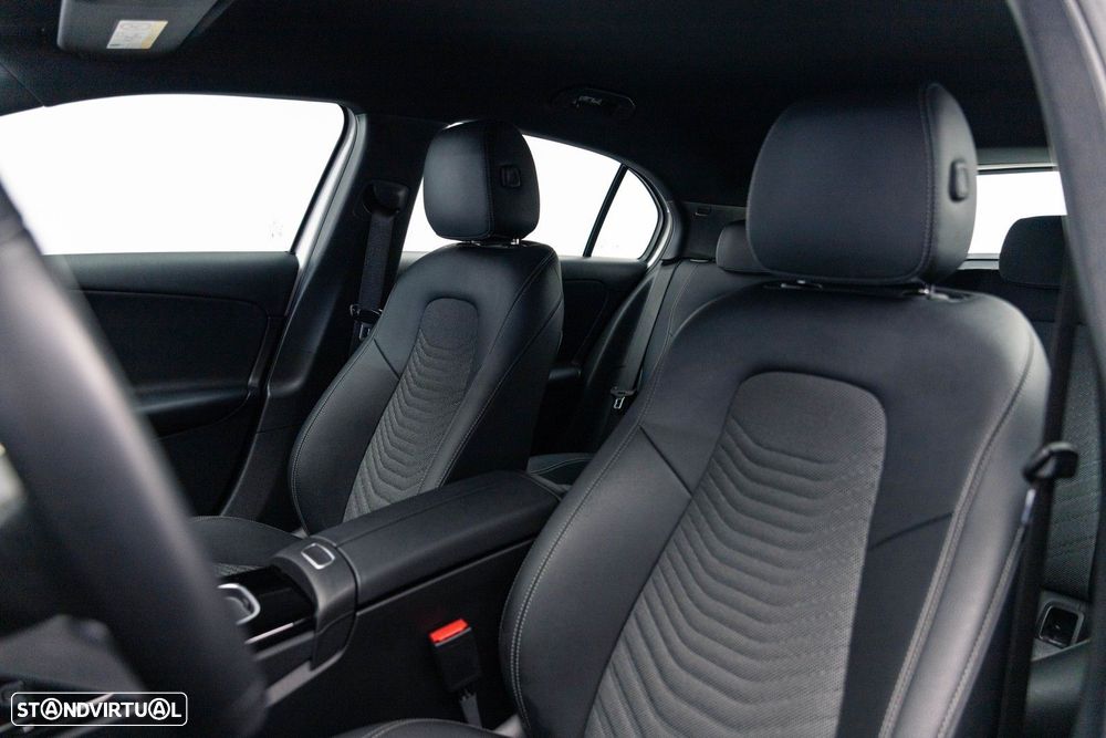 Mercedes-Benz A 200 Standard - 19