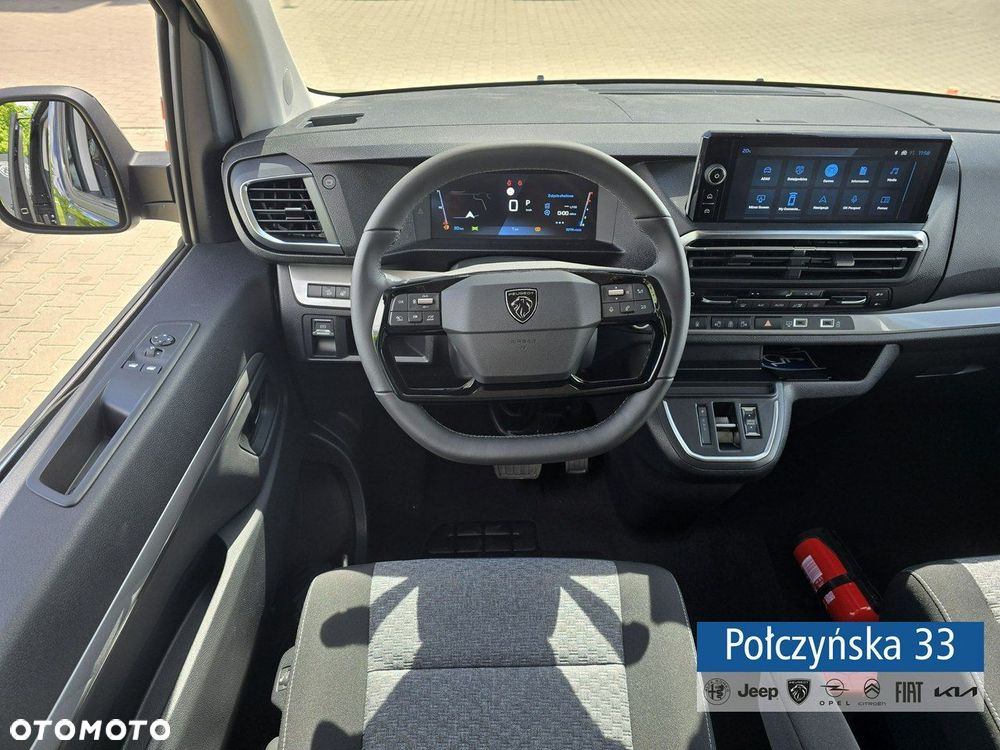 Peugeot Traveller - 31