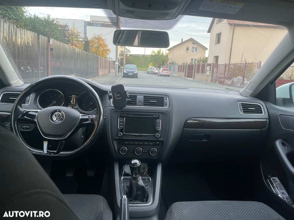 Volkswagen Jetta 1.2 TSI BlueMotion Technology - 5