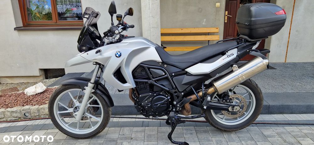 BMW F - 19