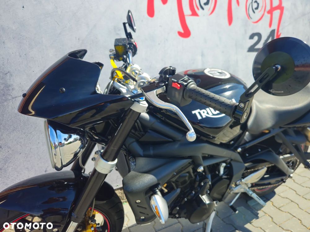 Triumph Street Triple - 10
