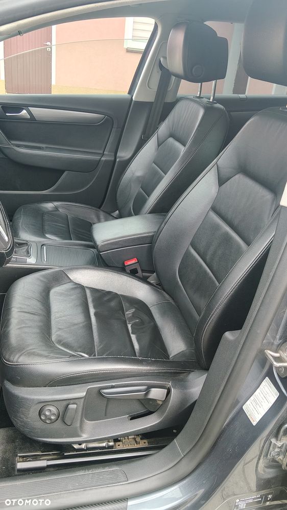 Volkswagen Passat 2.0 Blue TDI SCR Highline - 9