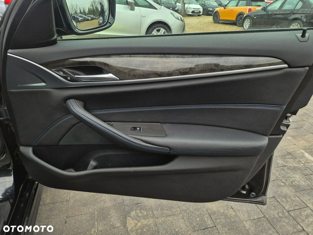 BMW Seria 5 - 35