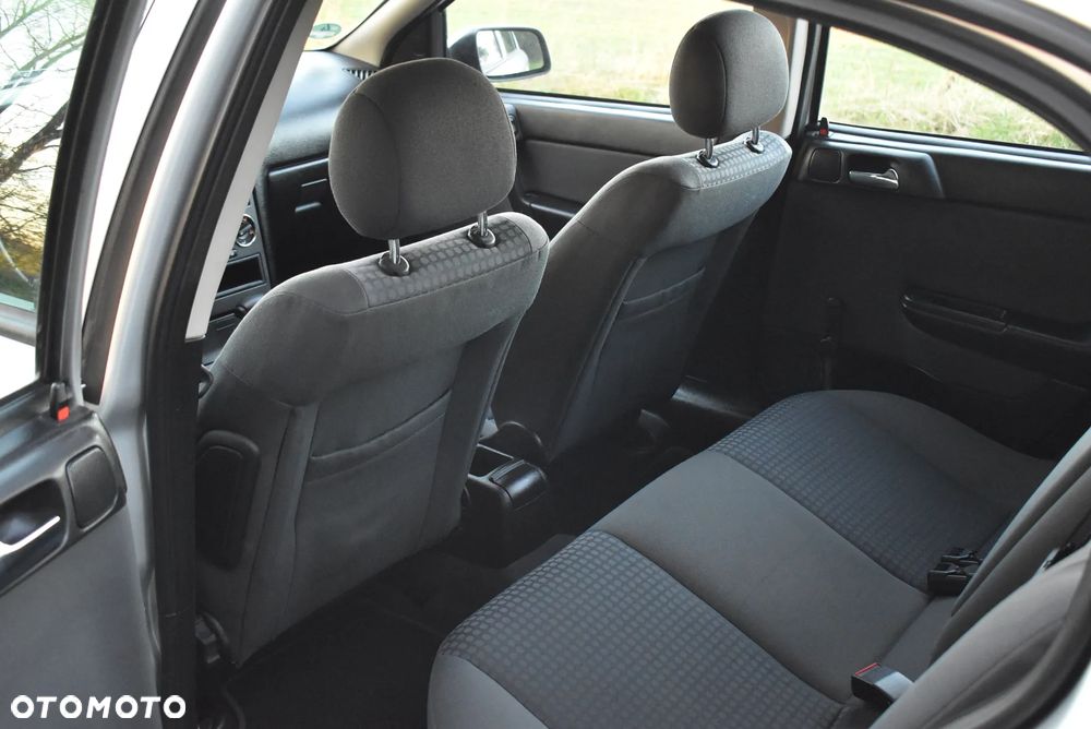 Opel Astra 1.6 NJoy - 18