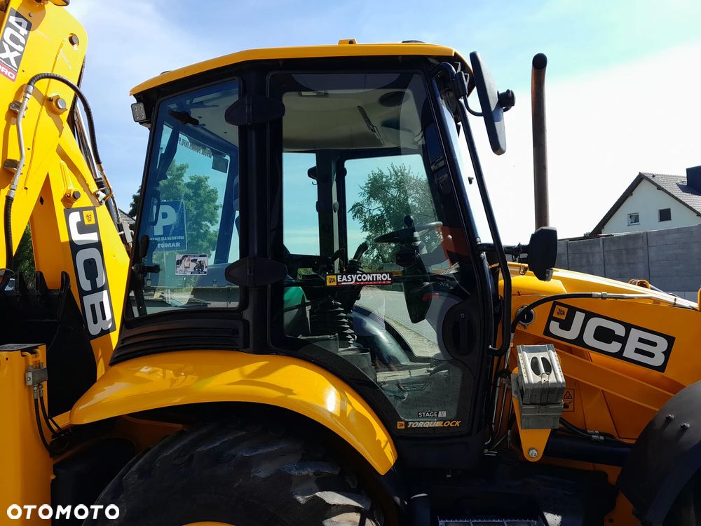 JCB JCB 4CX AEC  2023r - 13