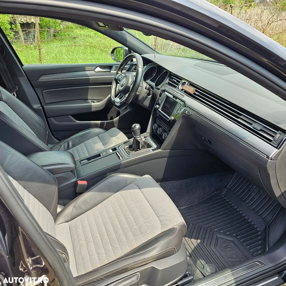 Volkswagen Passat 2.0 TDI R Executive - 11