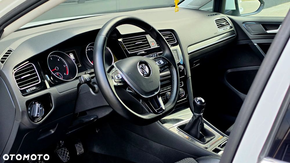 Volkswagen Golf 2.0 TDI (BlueMotion Technology) Highline - 17