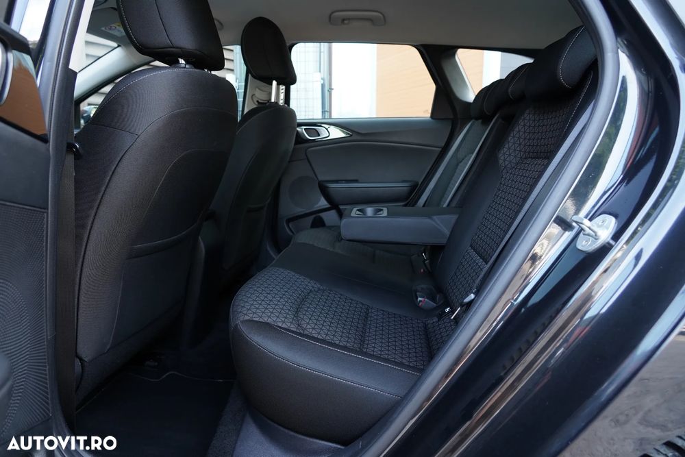 Kia Ceed 1.6 CRDi 136 DCT ISG Spirit - 8