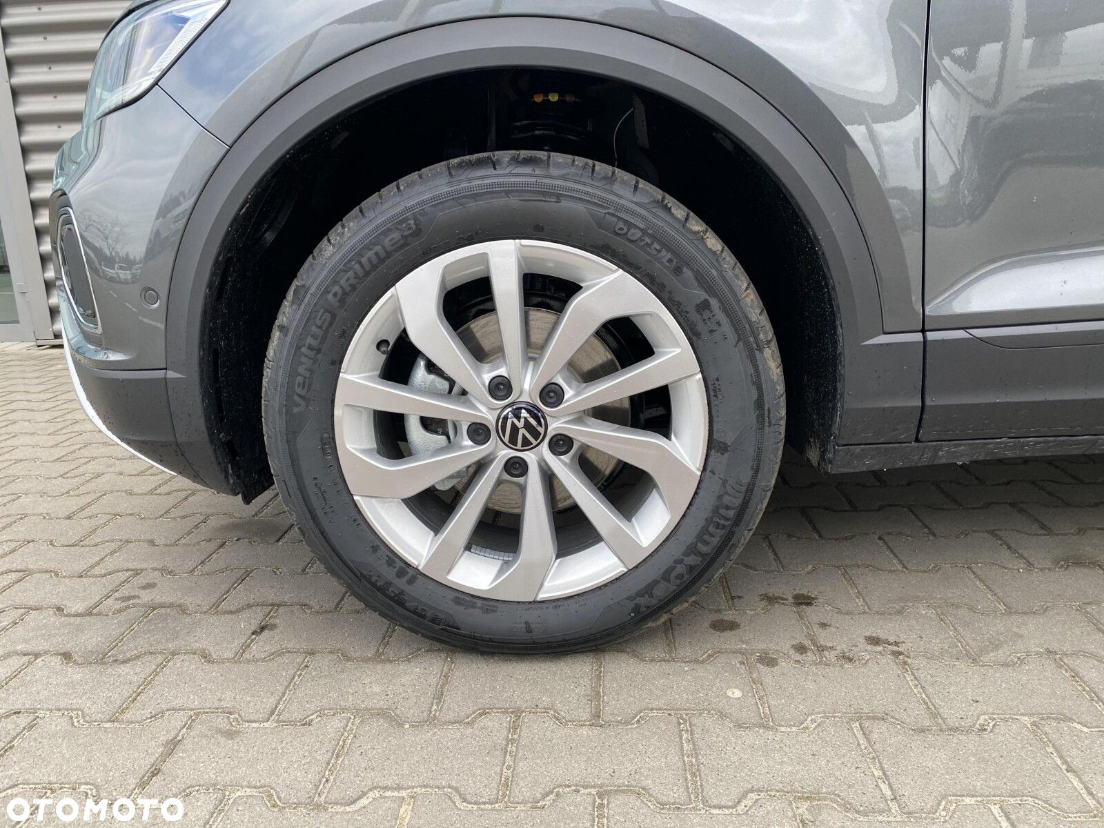 Volkswagen T-Roc - 18