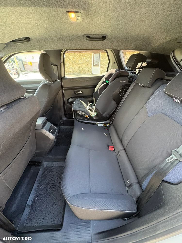 Dacia Duster HEV 140 Journey - 11