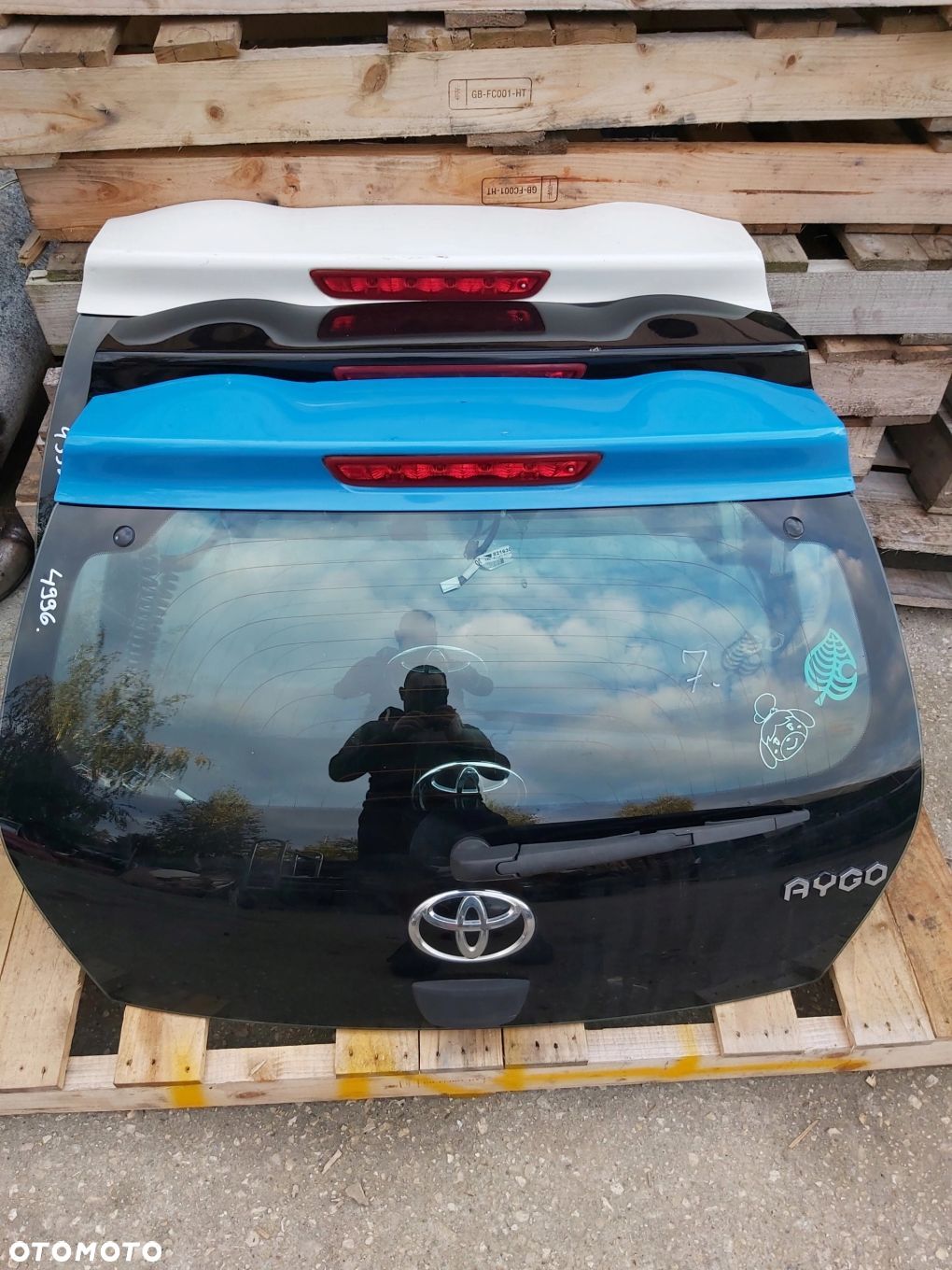 Toyota AYGO II klapa tył bagażnika szyba tylna - 1