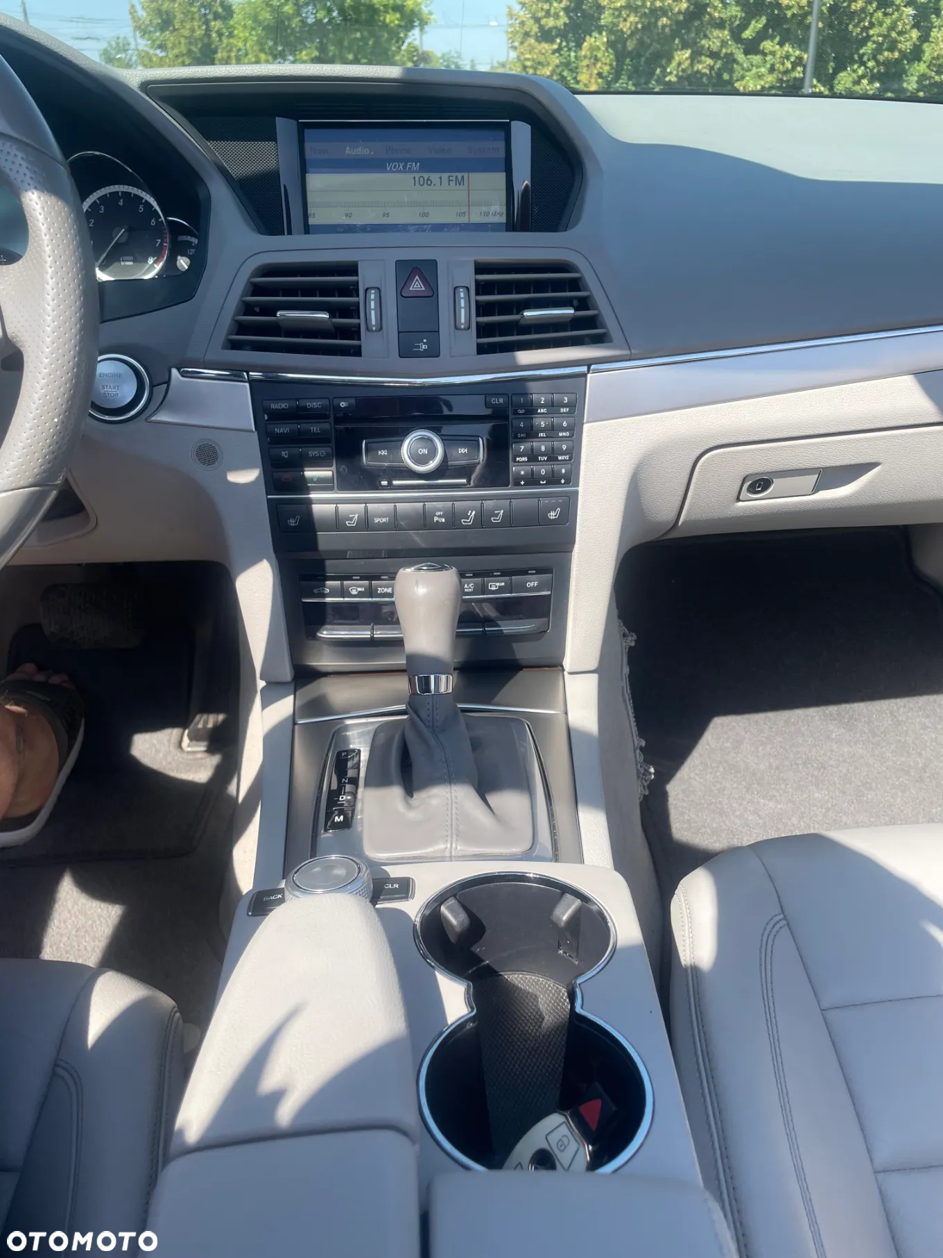 Mercedes-Benz Klasa E 350 CGI Cabrio BlueEFFICIENCY 7G-TRONIC Prime Edition - 23